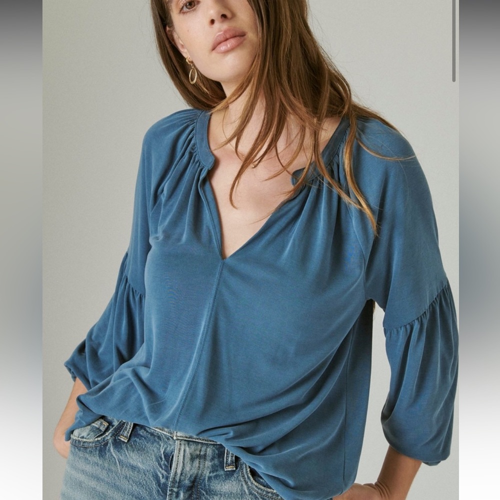 ‼️SOLD‼️Lucky Brand Long Sleeve Notched Neck Sandwash Top, XS, Blue Ash